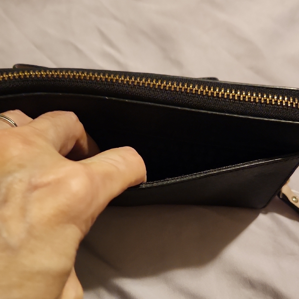 Kate Spade Black and Cream Wallet - Picture 3 of 9